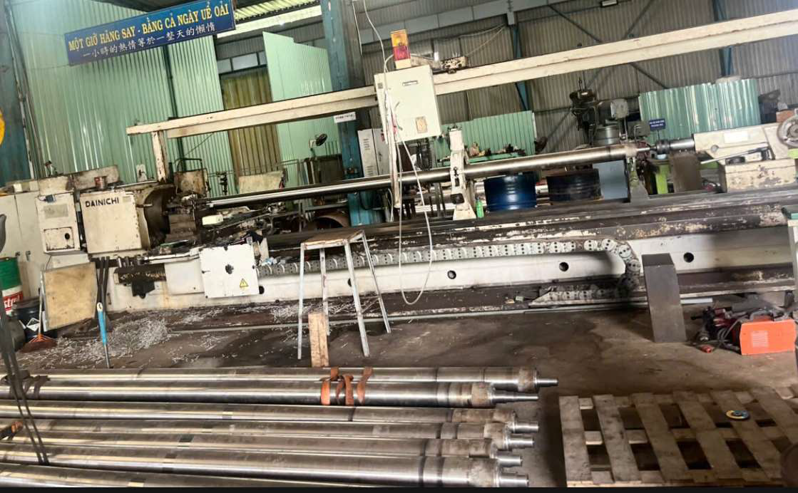 Máy tiện CNC